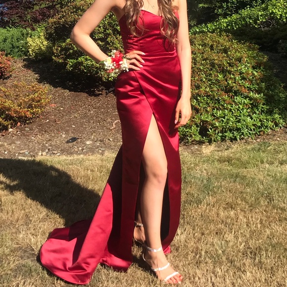CUSTOM MADE PROM DRESS - Picture 7 of 7